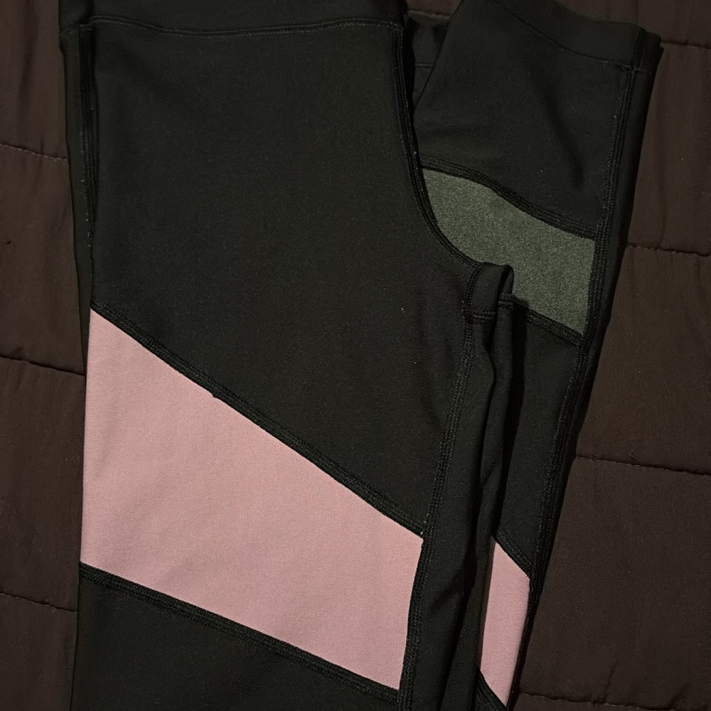 Under Armour Black and Pink Leggings Athletic Stretch